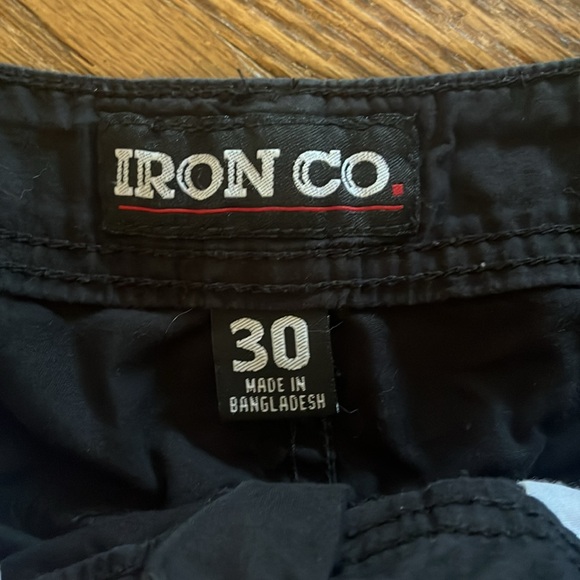 Cargo shorts - Picture 2 of 3